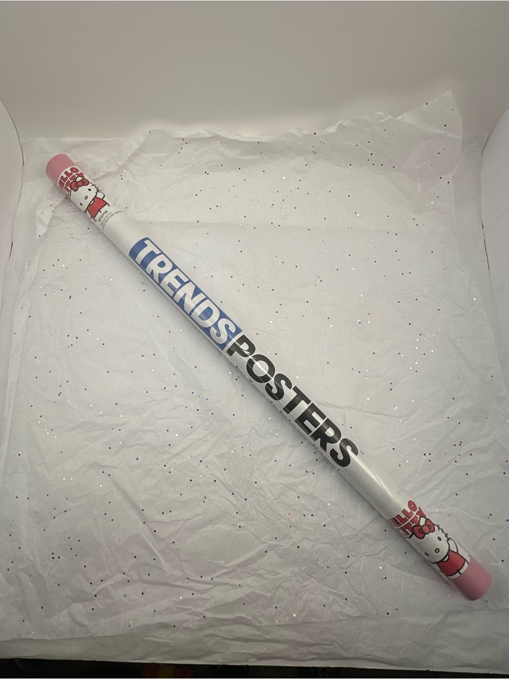 TRENDSPOSTERS Hello Kitty Poster Tube - White & Pink